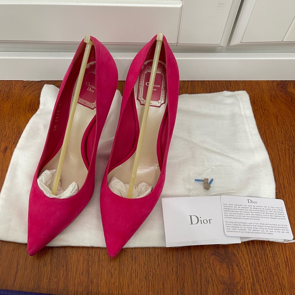 Christian Dior hot pink suede heels size 37